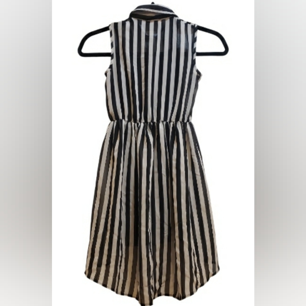 YD girl's dress sinze 8 ♠️ - Picture 2 of 5